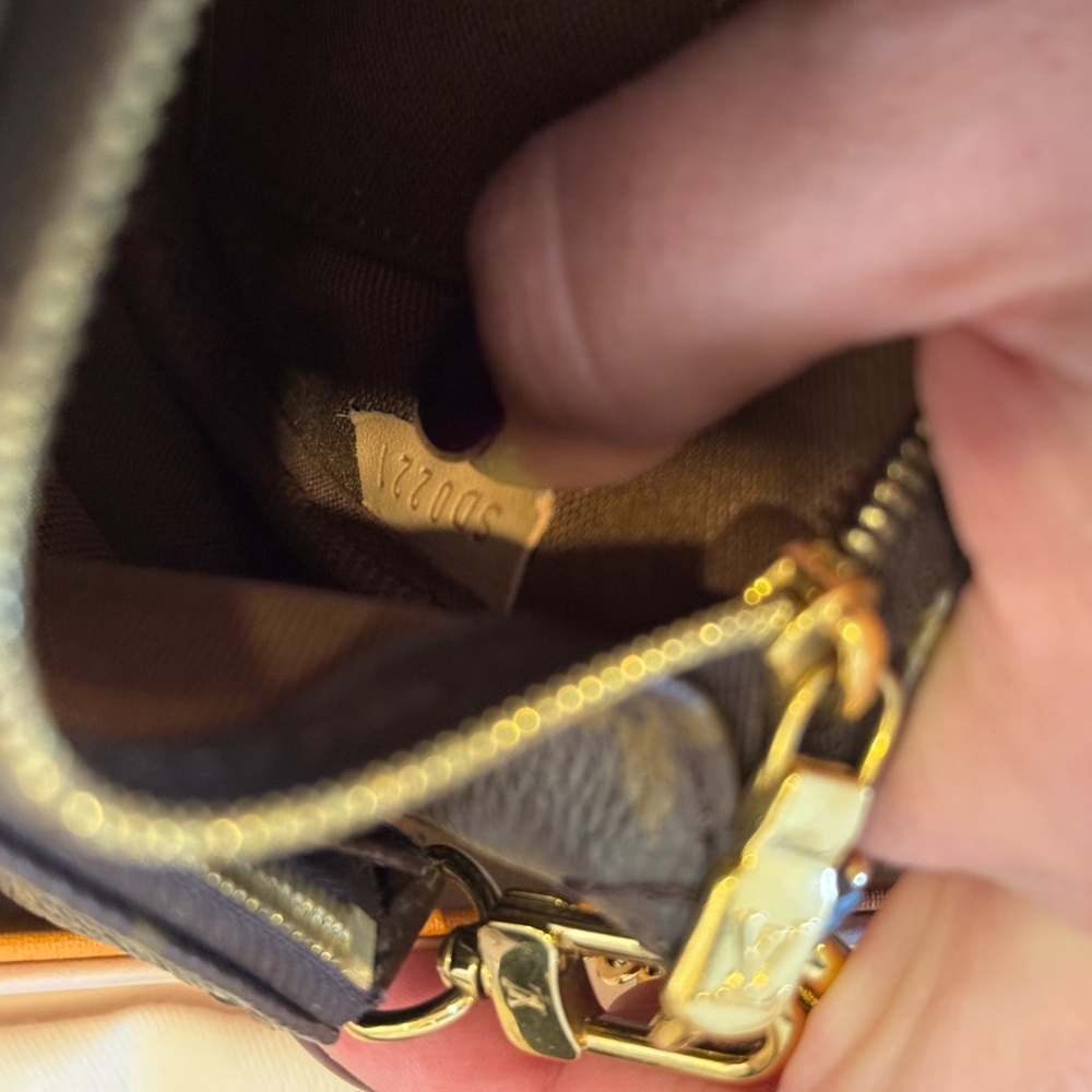 Louis Vuitton Multi Pochette Accessories Authentic Green - Picture 4 of 7